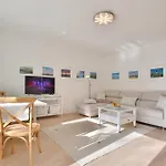 Haus Kastanienallee 3 5 アパート ティメンドルファー・シュトラント